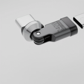 スイング180度・回転360度の540度自由回転