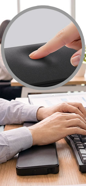 やわらかいパームレスト機能